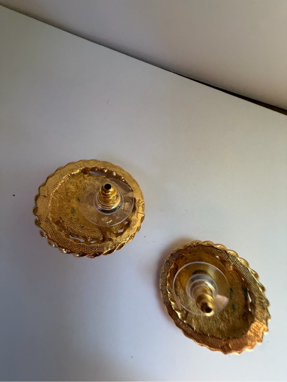 Vintage 80s Gold Tone Lion Head Statement Stud Earrings Twisted Rope Medallion - Picture 11 of 12